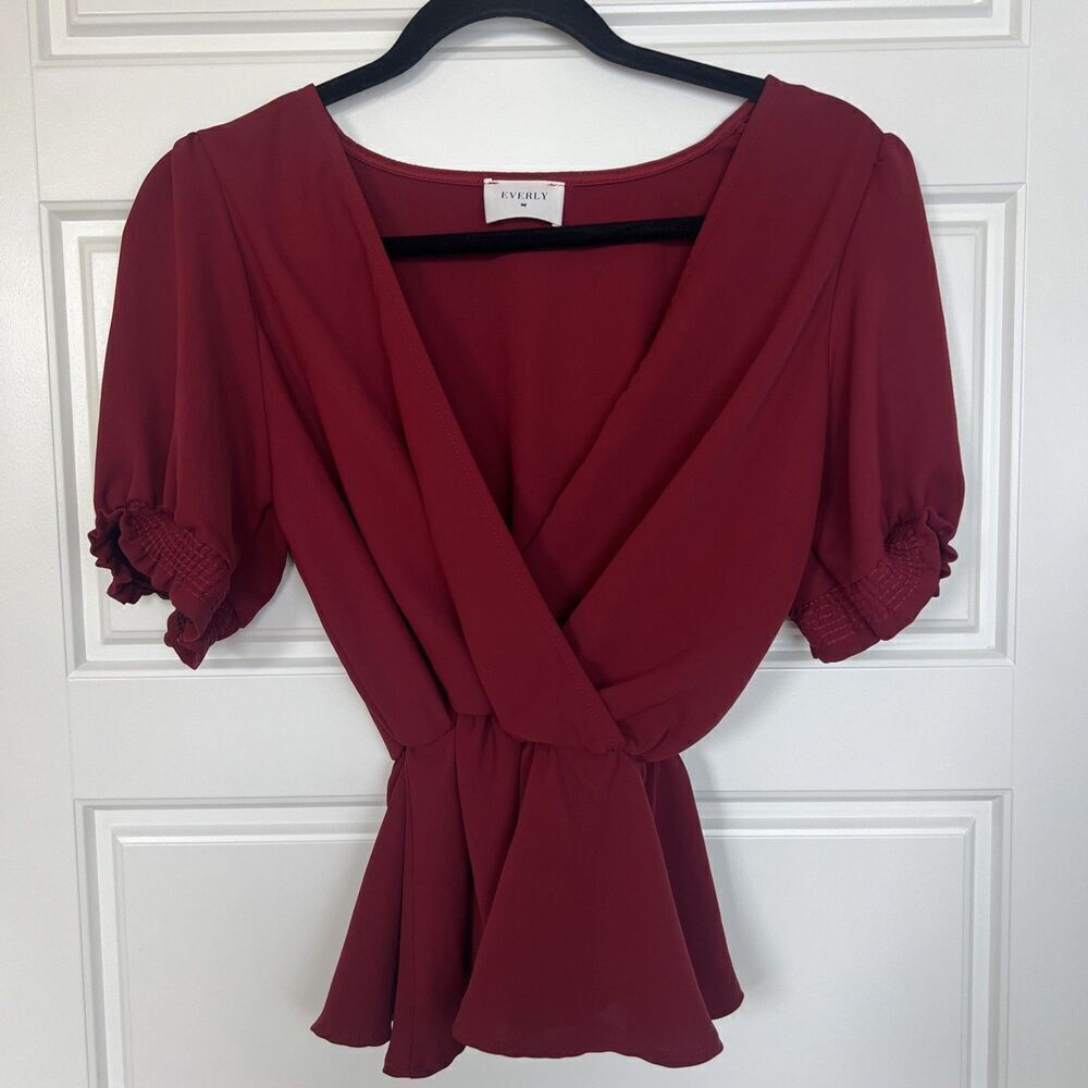 Everly Red Short Sleeve V Neck Faux Wrap Blouse Size Small